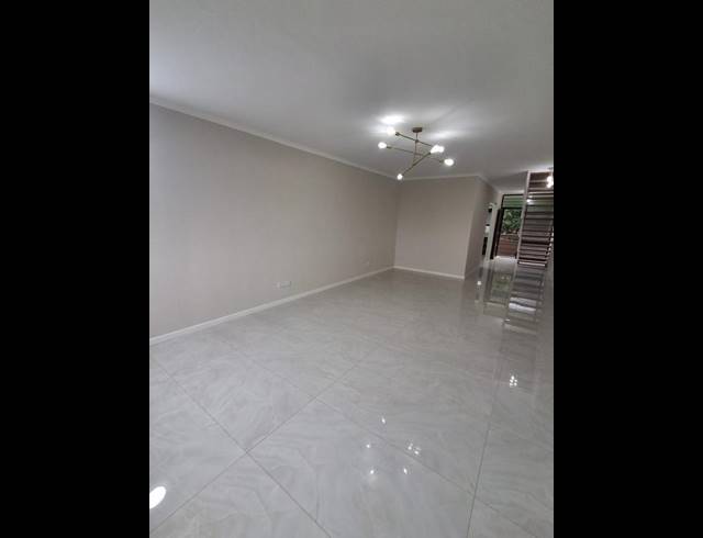 2 BEDROOM PROPERTY TO RENT IN ESSENWOOD